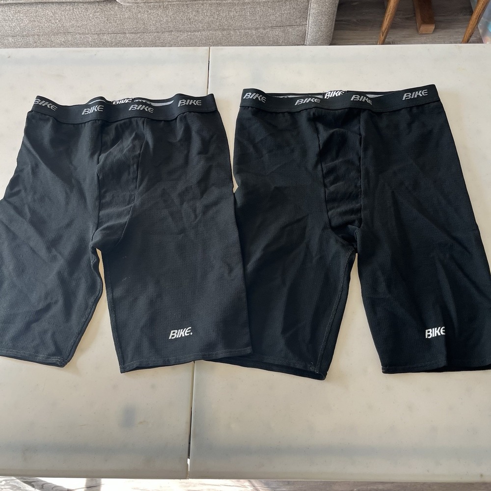 2 BIKE Athletic black compression shorts men's LARGE Cycling workout